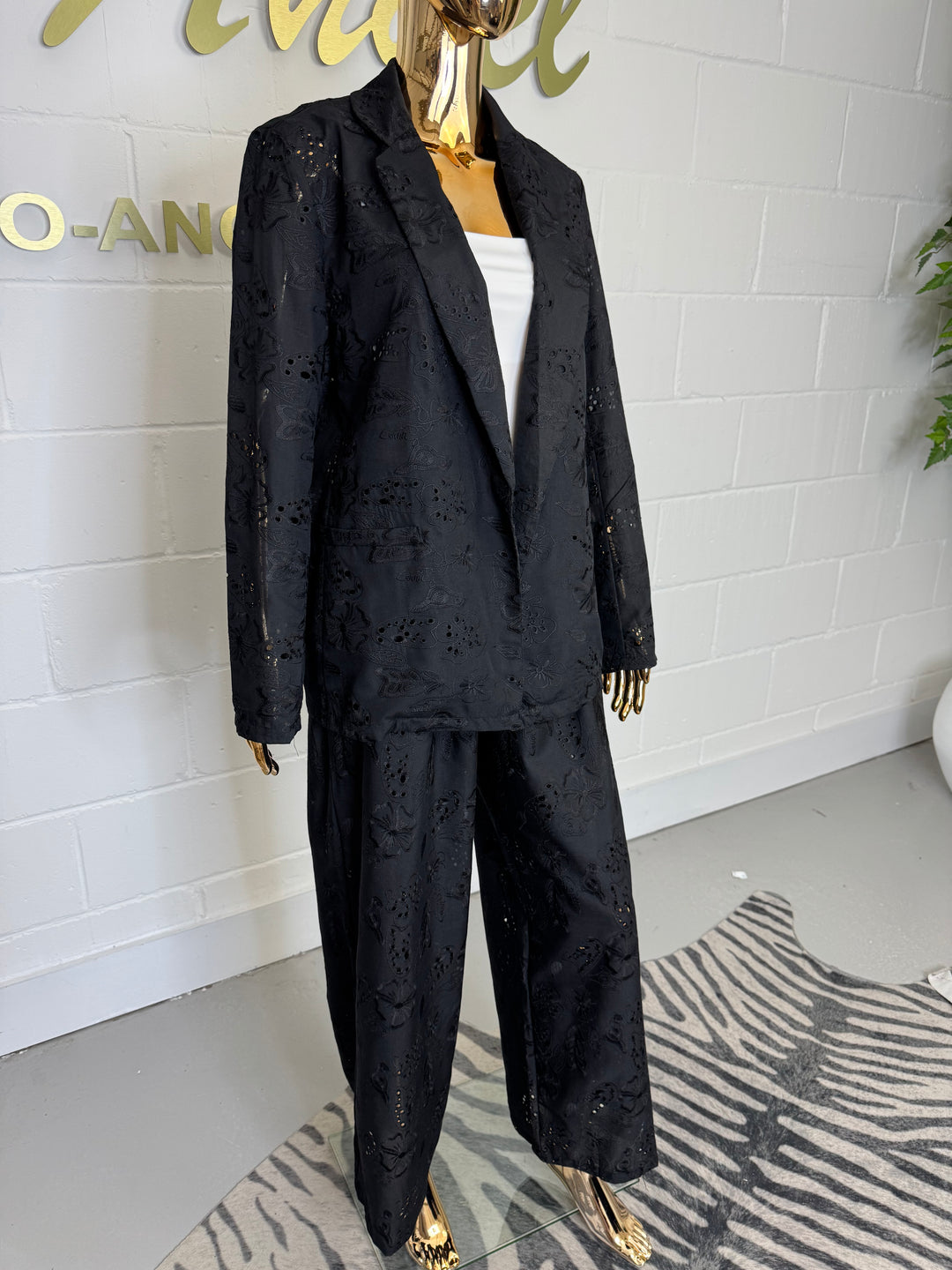 Embroidery Anglaise Oversize Blazer & Trouser Co-ord (2 Colours)