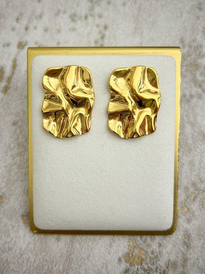 Gold Wavey Flat Plate Stud Earrings