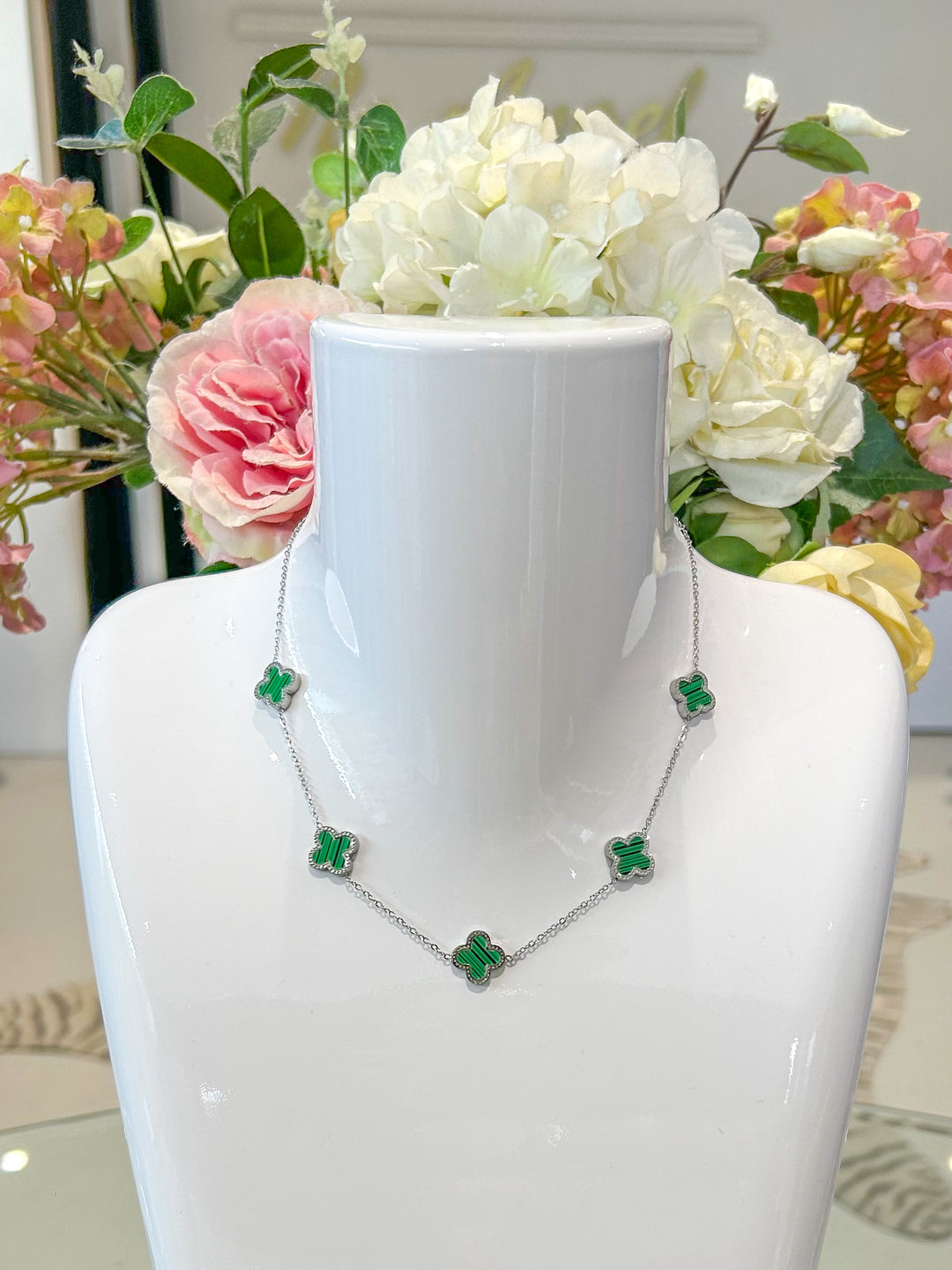 5 Green Clover Flower Necklace (2 Colours)