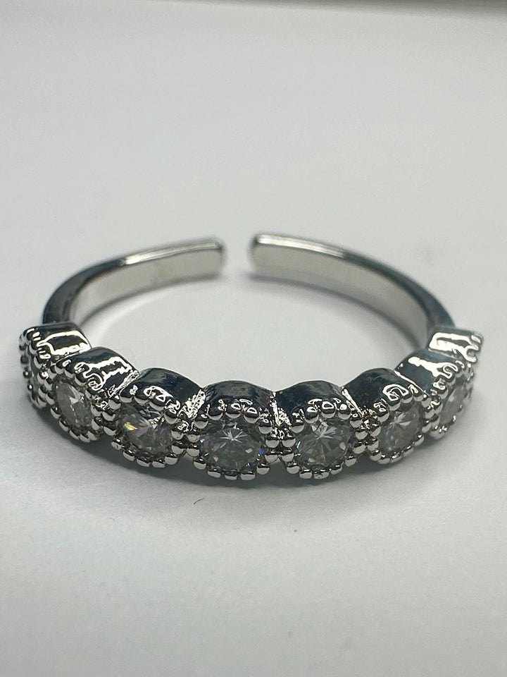 Silver Adjustable Circle Diamante Stone Ring