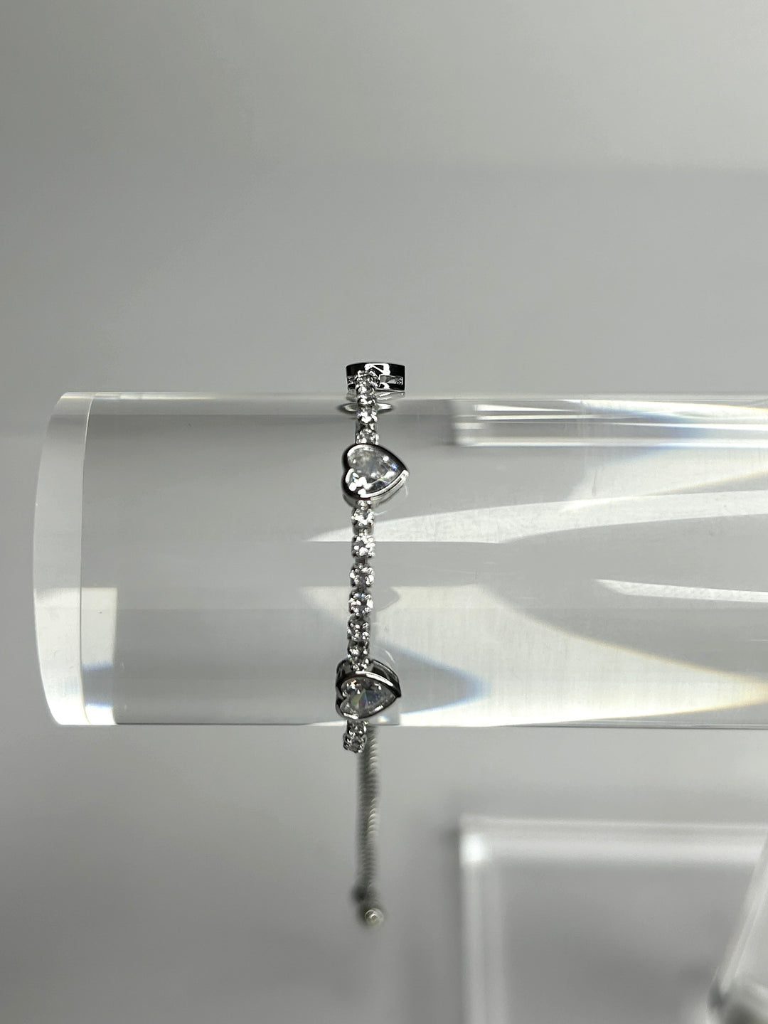 Silver Delicate Adjustable Diamante Bracelet With Heart Stone Gems 8309