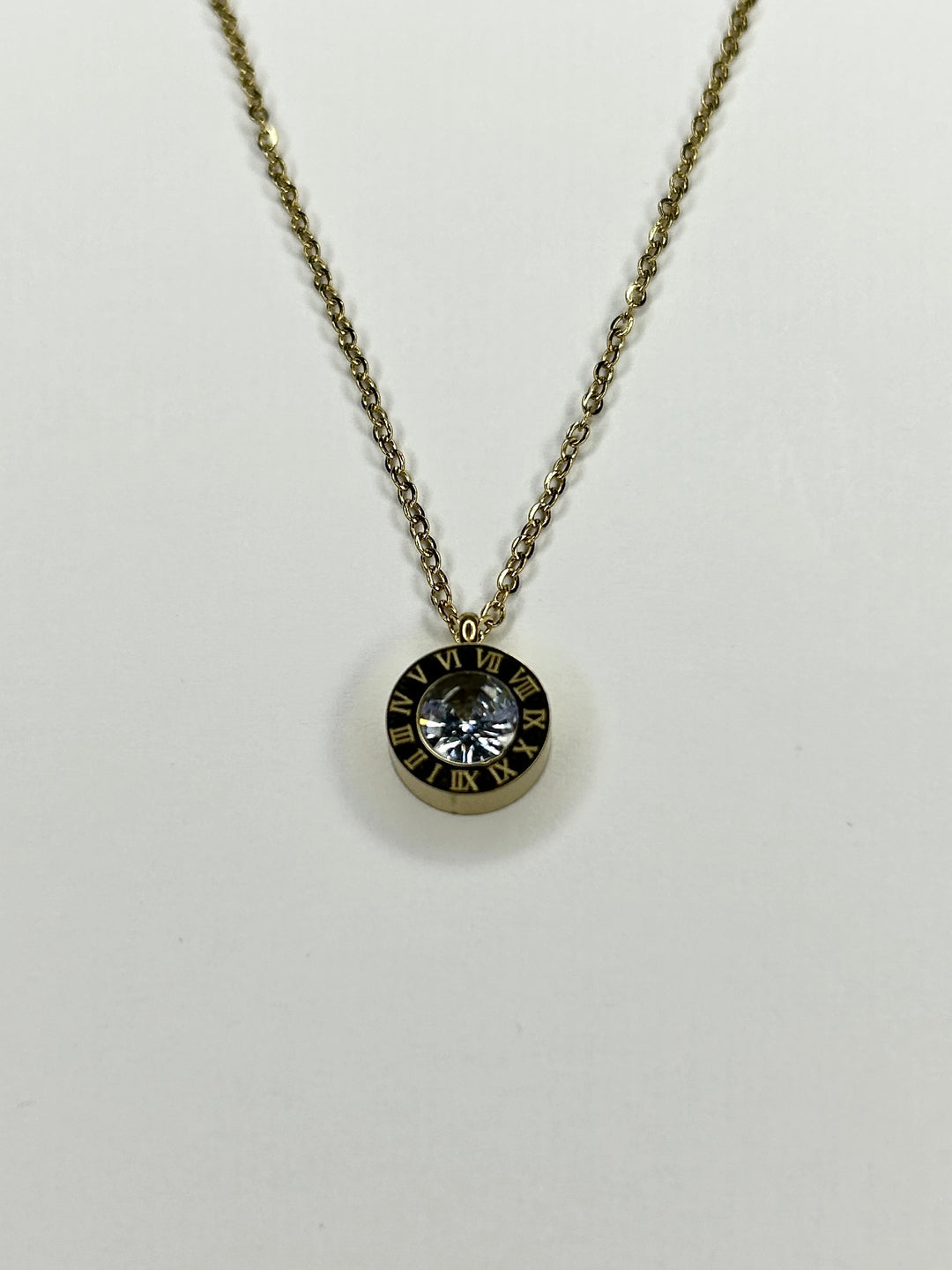 Gold Necklace With Diamante Circle Pendant 8299