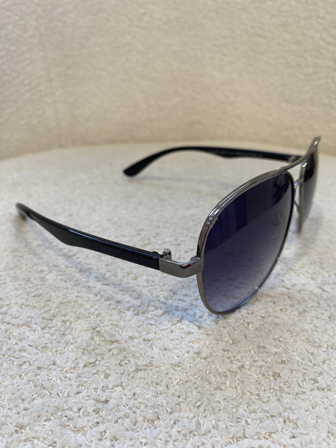 Black Aviator Pewter Frame Arm Sunglasses 4967